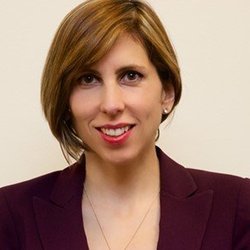 Woman Immigration Lawyer in USA - Liliana Gallelli
