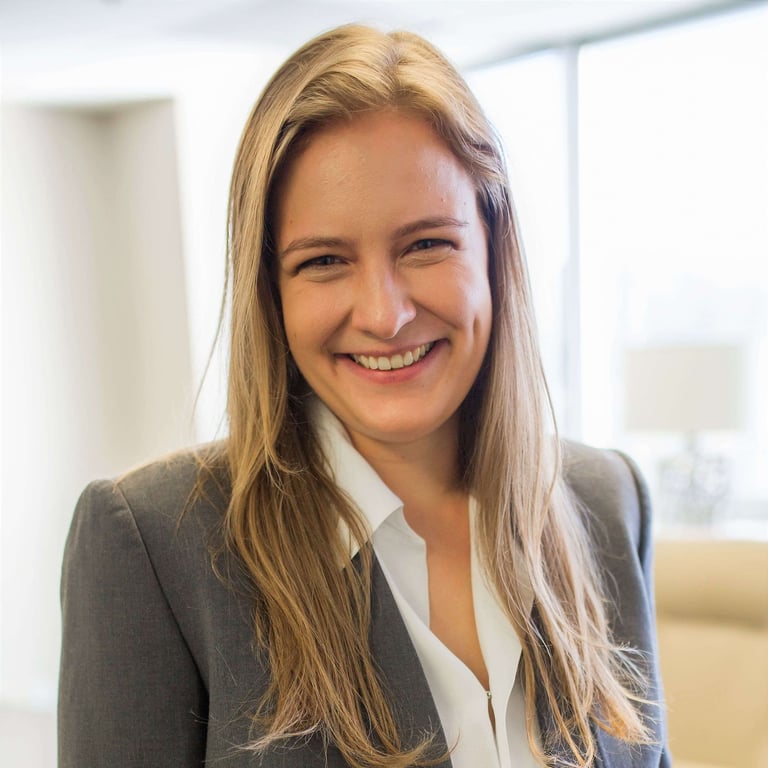 Female Lawyer in Canada - Natalia Bialkowska